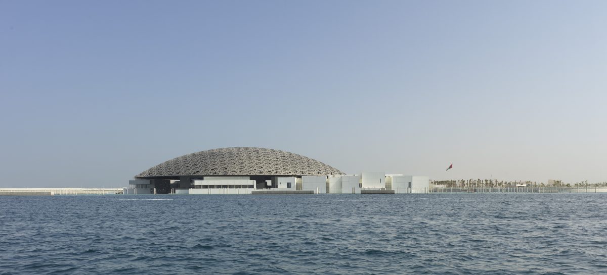 LOUVRE ABU DHABI: SOTTO UNA PIOGGIA DI LUCE